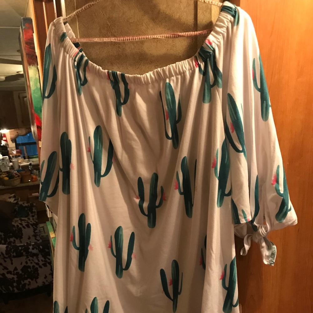 Off the shoulder white cactus print top
